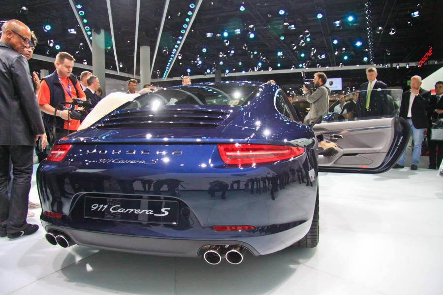  Porsche 911 Carrera 2011 года  (фото 36 из 47)